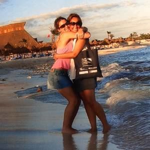 Meet your Posher, Caitlin